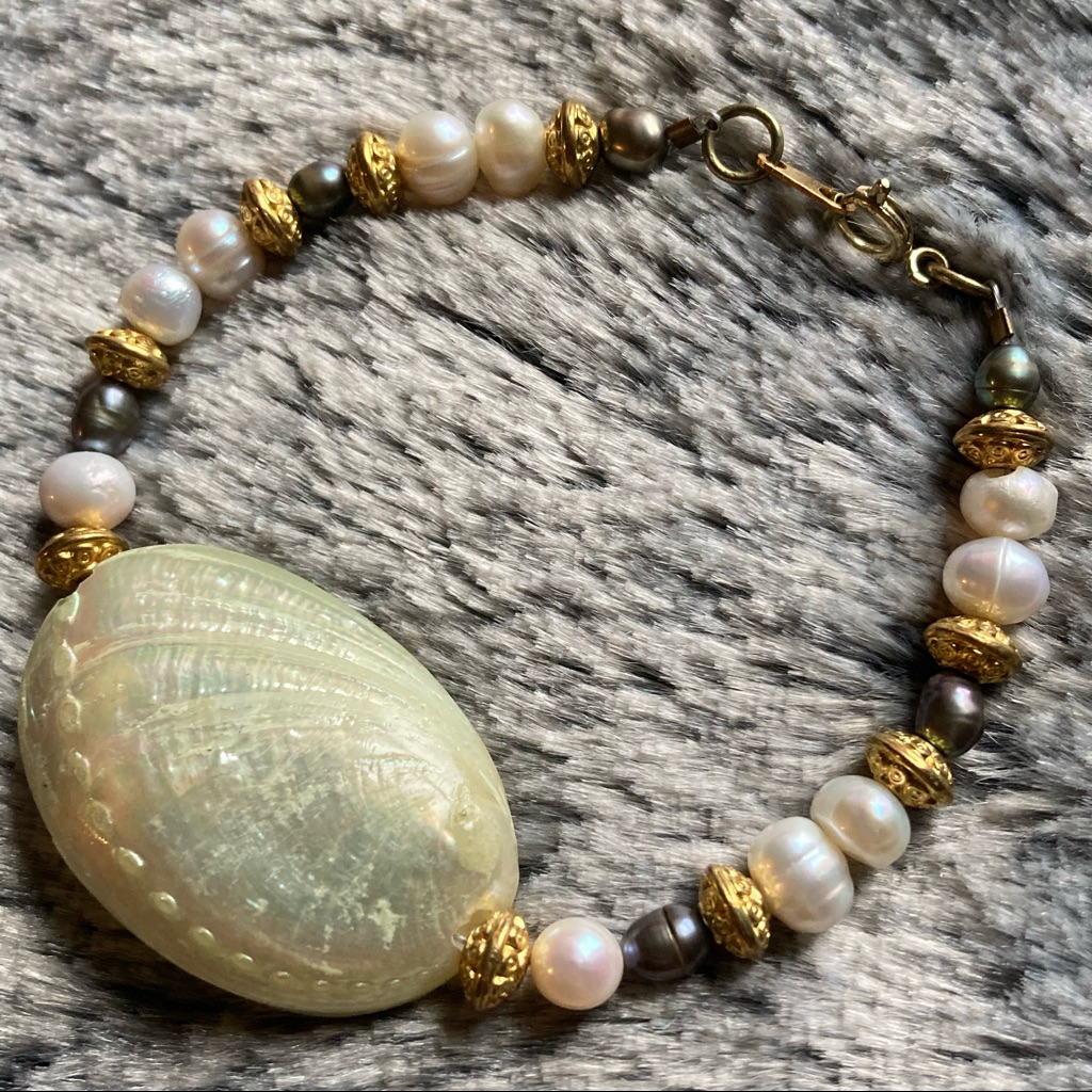 Mother Of Pearl Bracelet W/ Freshwater Pearl Mix